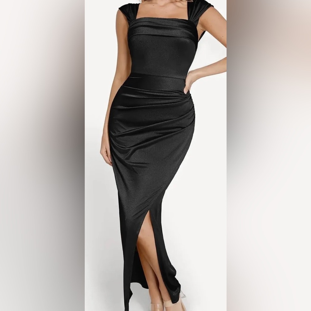 Off-Shoulder Black Maxi Dress - Elegant Evening Gown - Picture 7 of 9